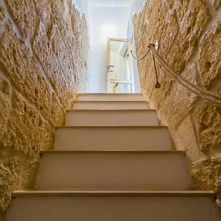 Palazzo Dims 펜션 폴리나노 아마레