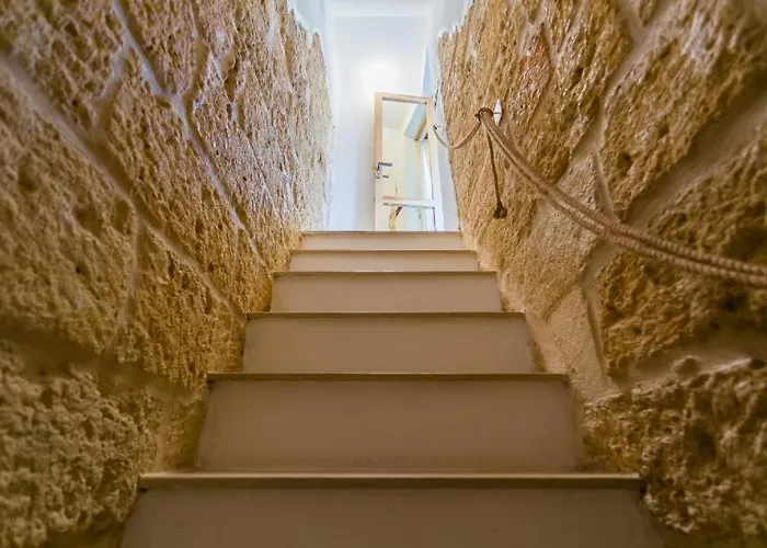 Palazzo Dims 펜션 폴리나노 아마레